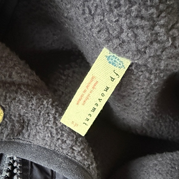 Navy Free people movement fuzzy jacket size small - Picture 2 of 3